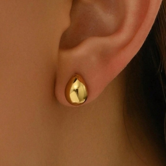 Gold Plated Stainless Steel Minimal Gold Teardrop Stud Earrings - Picture 2 of 4